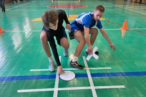 boys513FECB3E-0E83-233C-B94F-BF1D23DB89AE.jpg