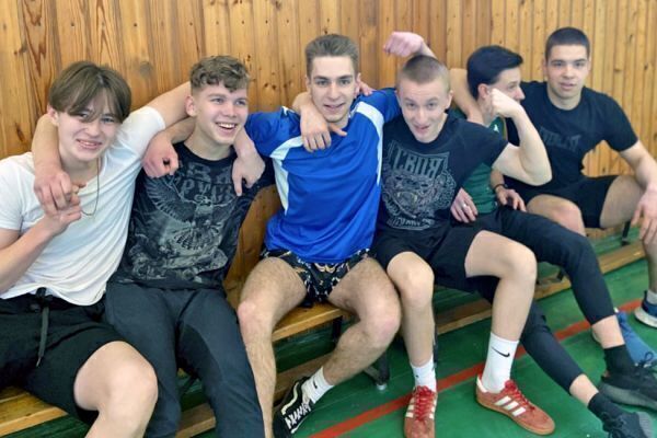 boys6368C2423-7C3E-8C63-C3F9-D96EE8F24B66.jpg