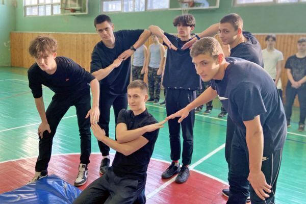 boys781F77D6D-1D3D-4630-7DE4-12E4FCCAD66A.jpg