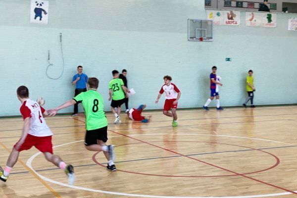 football3-2BD7499EF-4A95-3AAB-B81C-CDB2E5BF976D.jpg