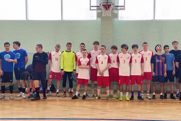 football6-2B8FB03E6-DFFB-EE75-5DA0-5029E04FA60C.jpg
