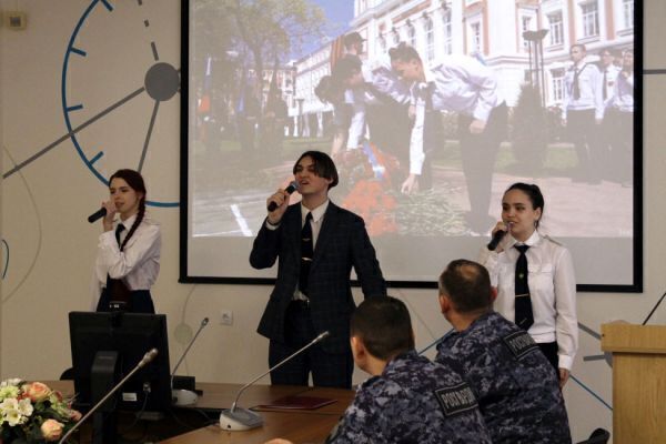 rosguard689D2D9B3-41E7-8DA2-8849-84325C0B09DA.jpg