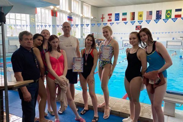 swim355DD02B1-3DB9-5BB4-D7F1-545617EB91AE.jpg