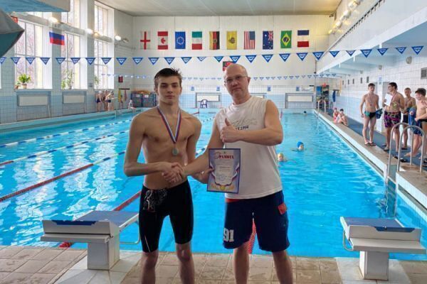 swim4-1DDB2AFDA-7FC5-A52B-CC04-448304CA3489.jpg