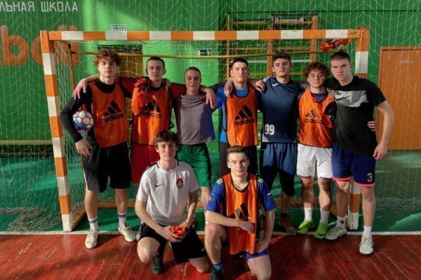 fball11DE7AF02D-8E6A-7A2E-631A-949A3CE6C39D.jpg