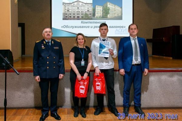 fomina2-1-minAAF3E52E-C6F8-2B36-7394-1ADFC02F66CC.jpg