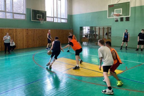 streetball7-min1F3451EC-EBA1-795B-1388-F9D69C1D25CE.jpg