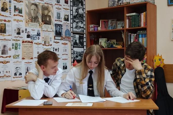 dayslavyan1-min326E29D4-112D-91B5-DE41-F4D6DD7D49C0.jpg