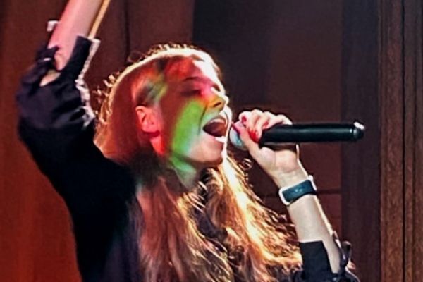 0610concert7-minC128FC2E-3E1B-EBB1-1C83-9EED59644D59.jpg