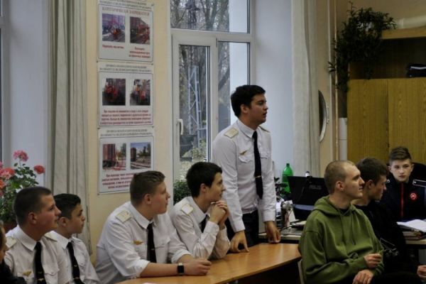 2410lokom7-min20BB85F0-87F9-9E61-ECDE-97FDE59BE7C3.jpg