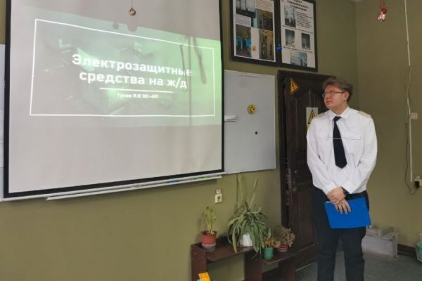 2612electro3-min10958180-E8E3-6808-F3C7-3BAB86726DA1.jpg