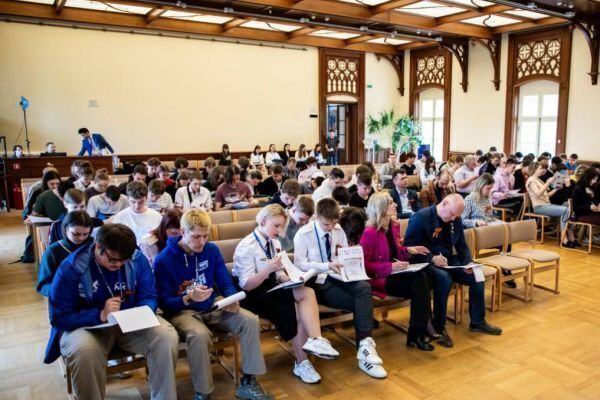 0426diktant3E223DF80-9764-007C-D972-AC701F3ED789.jpg