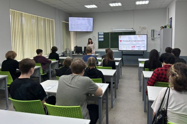 prof-1AE136911-87D4-61DF-FD18-E30B7F48A37E.jpg