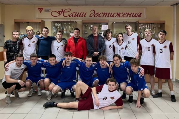 football-1FA8907E9-161A-EE99-78C5-DEEA514F9F86.jpg