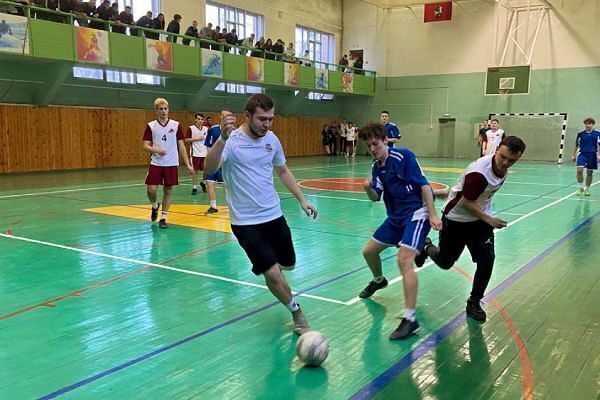 football3-15CEC86C5-8827-A37F-86B0-3E47A2ADAB7D.jpg