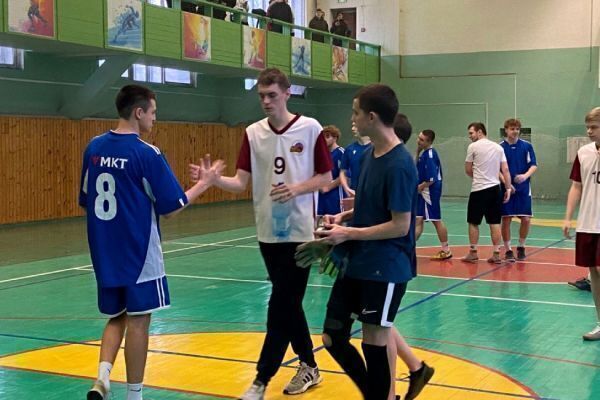 football6-14F489217-D645-C0AB-9D42-2C4D42C9732D.jpg