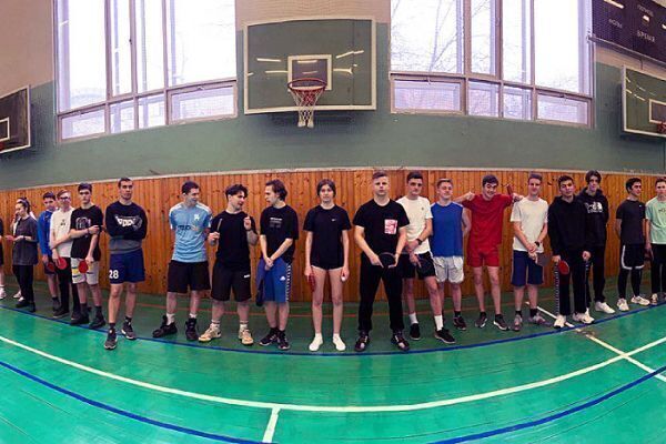 tennis-17A31615A-7235-0985-7EF4-0205001ED121.jpg