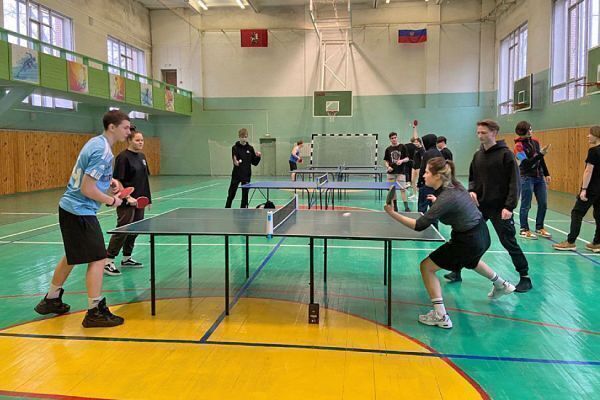tennis10396E55F0-6204-C84B-0D40-362B7E30C68E.jpg