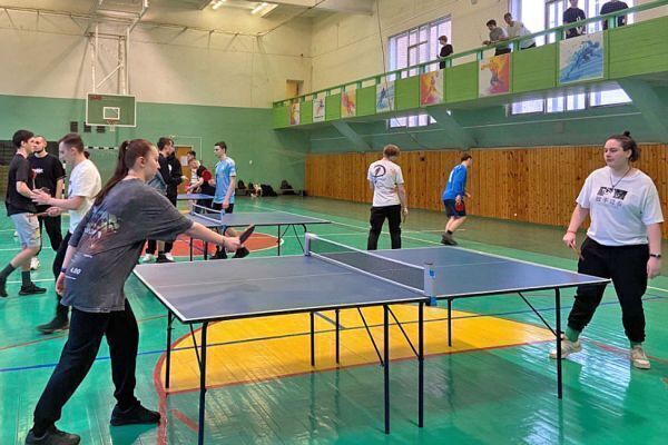tennis902D9A6C9-54B3-10B1-AC49-01119C603521.jpg