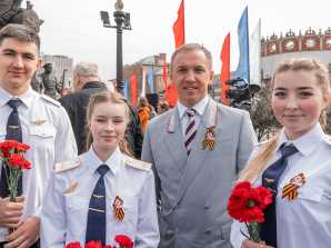 thumb_165_87 image Студенты МКТ приняли участие в торжественном митинге ОАО «РЖД»